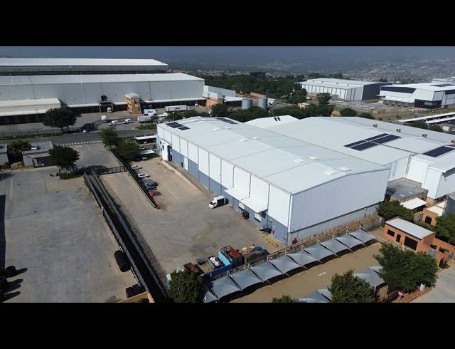 3,280M² WAREHOUSE TO LET IN LINBRO PARK